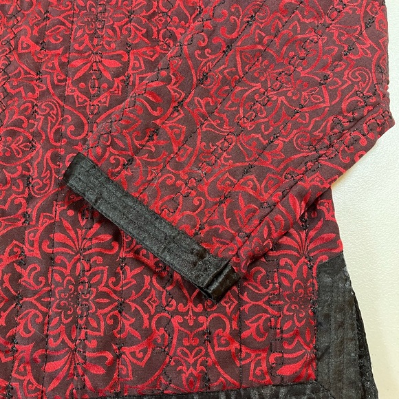 Alfred Dunner Quilted Red and Black Patterned Blazer, size 14 - Picture 6 of 11